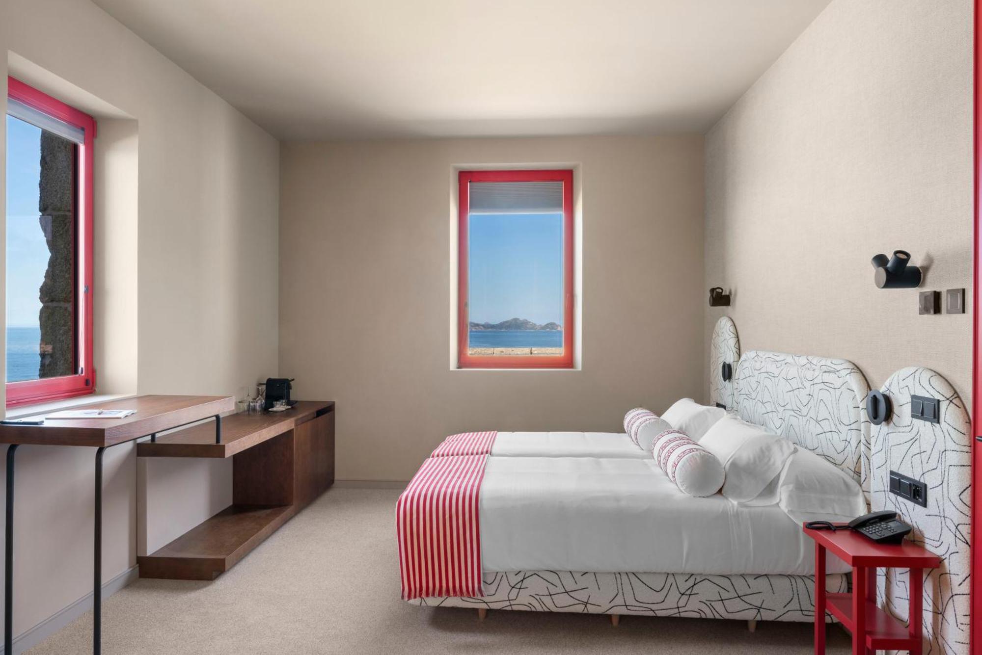 Hotel Boutique Faro Silleiro Baiona Extérieur photo